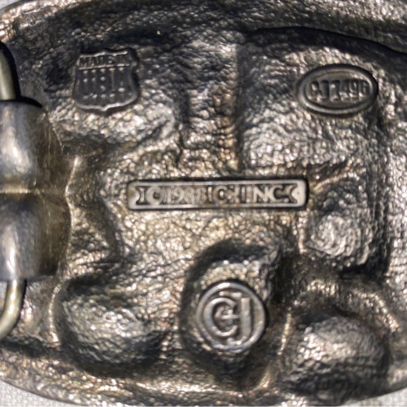 Vintage C&J Texas Lone Star State Belt‎ Buckle 1988 CJ1496 Red White
Blue USA - Picture 3 of 9